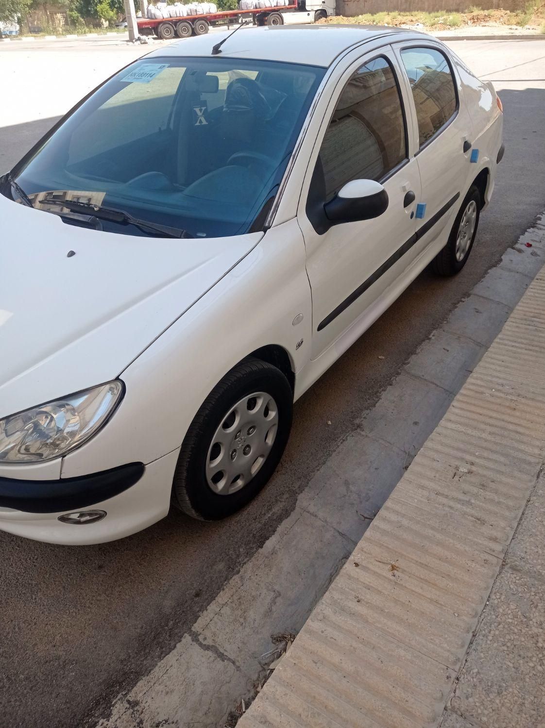 پژو ۲۰۶ صندوق دار v8 - 1393