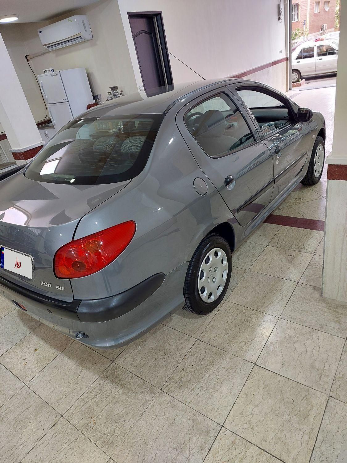 پژو ۲۰۶ صندوق دار v8 - 1394