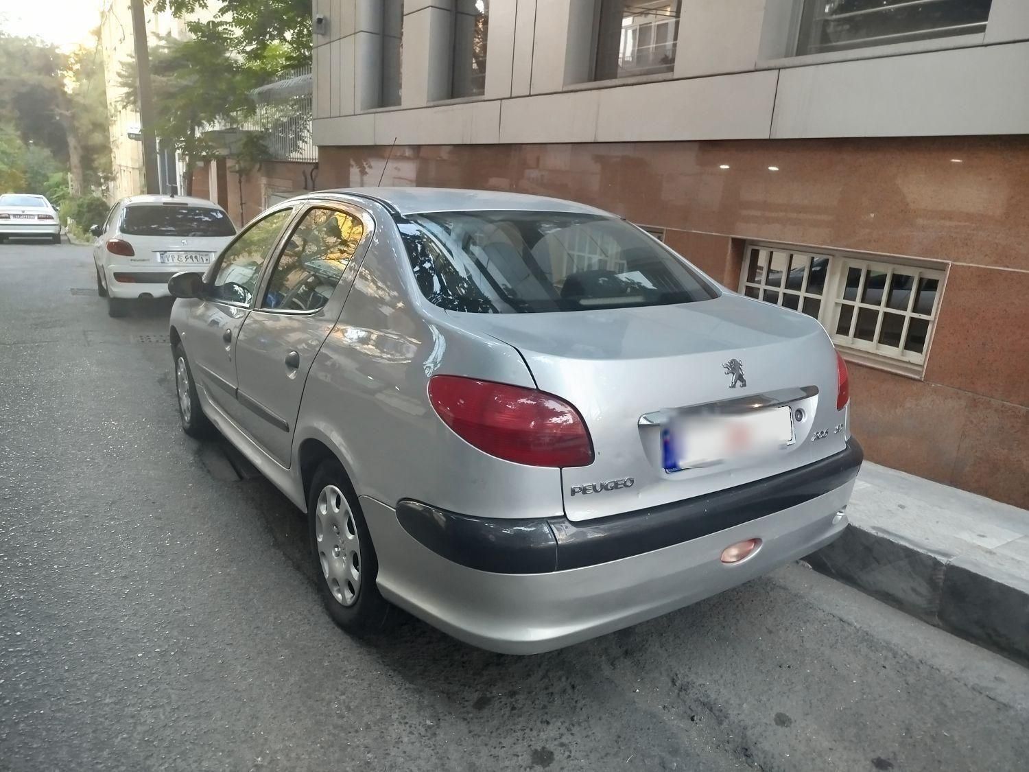 پژو ۲۰۶ صندوق دار v8 - 1389