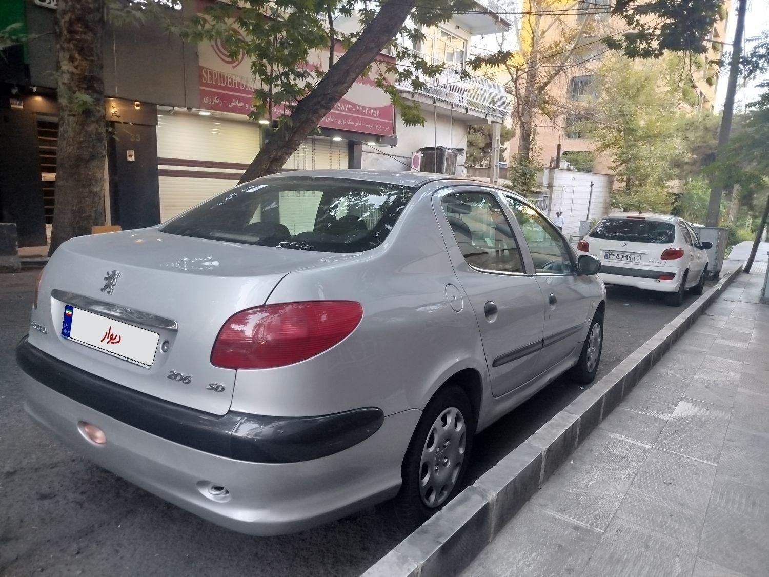 پژو ۲۰۶ صندوق دار v8 - 1389