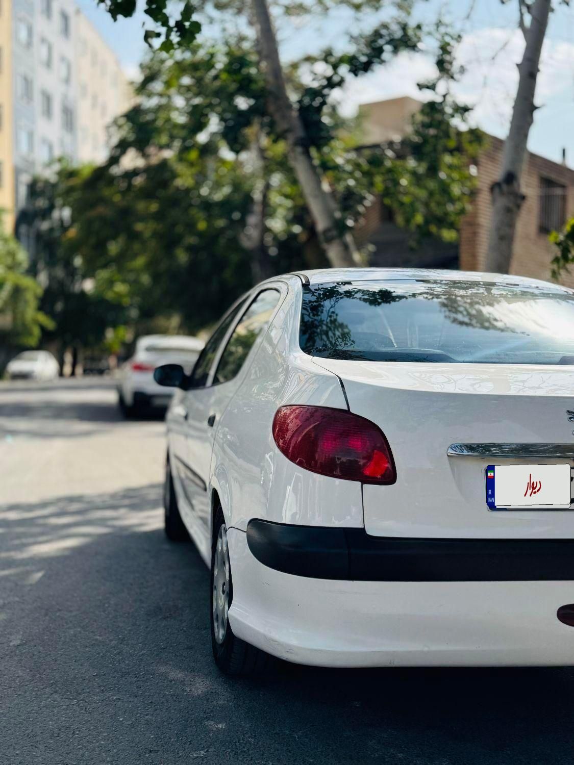 پژو ۲۰۶ صندوق دار v8 - 1390