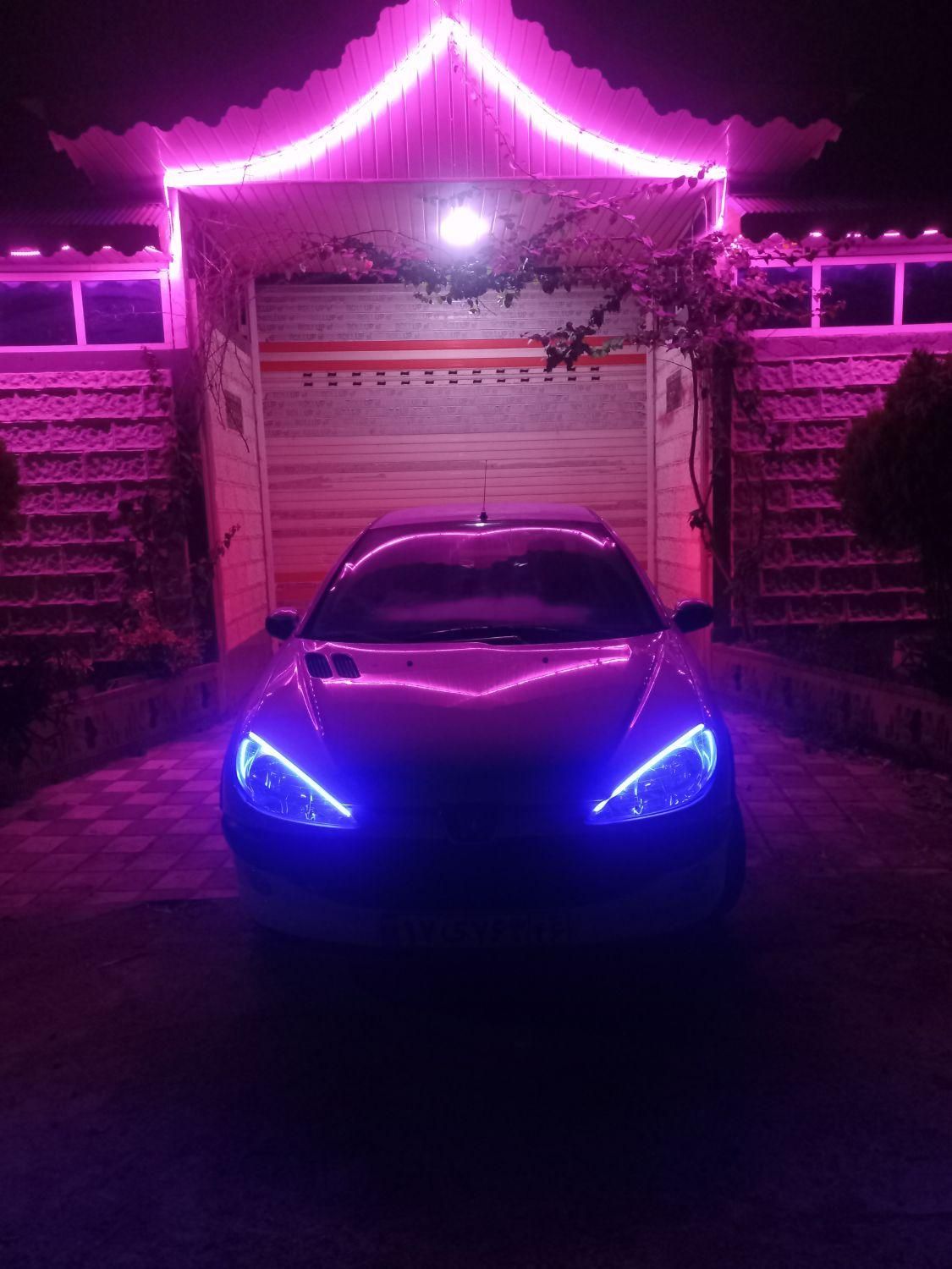 پژو ۲۰۶ صندوق دار v8 - 1397