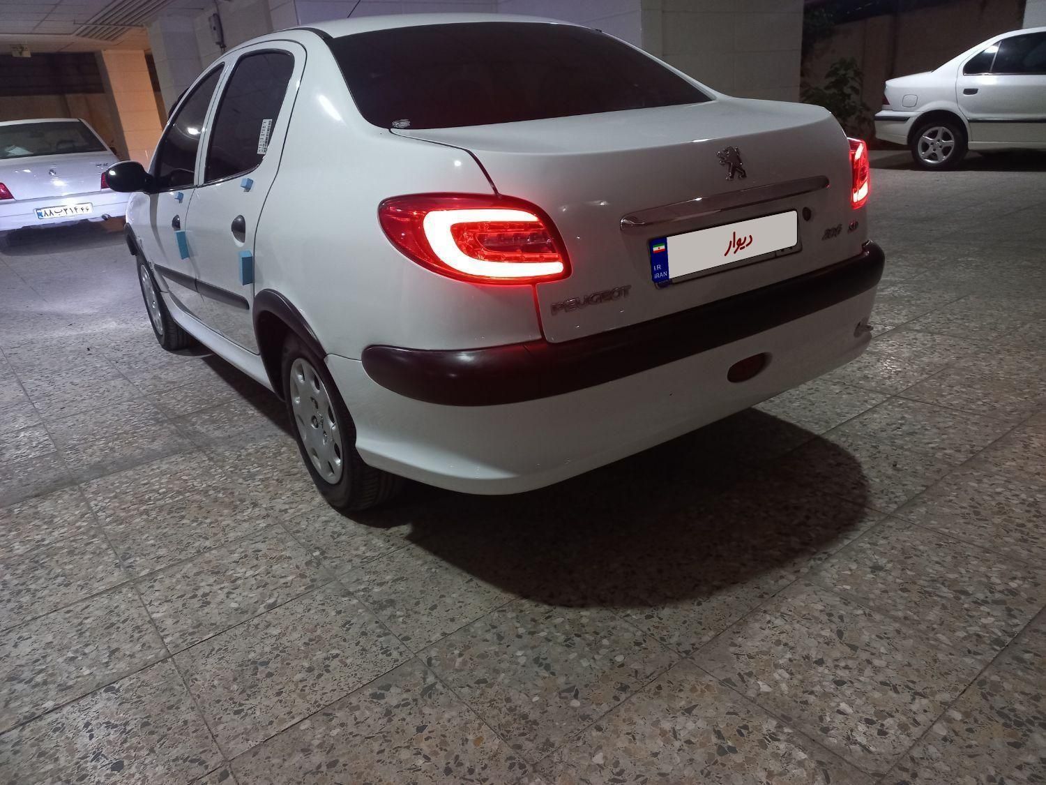 پژو ۲۰۶ صندوق دار v8 - 1397
