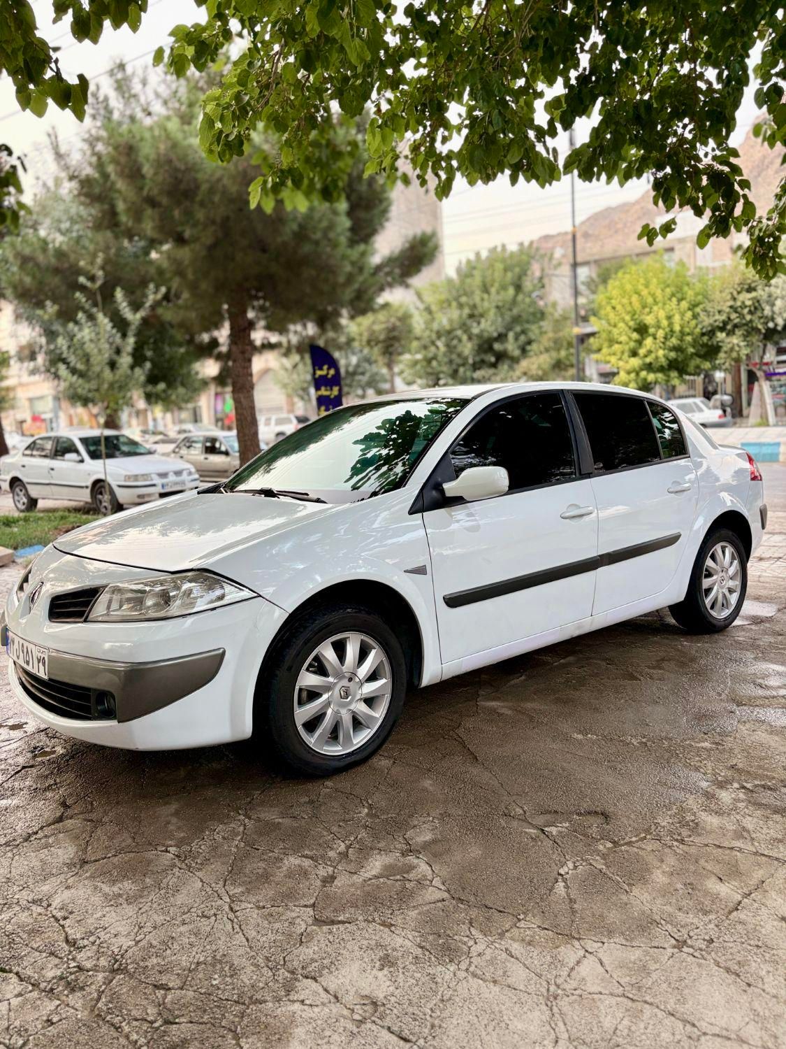 رنو مگان پارس خودرو 2000 - 1391
