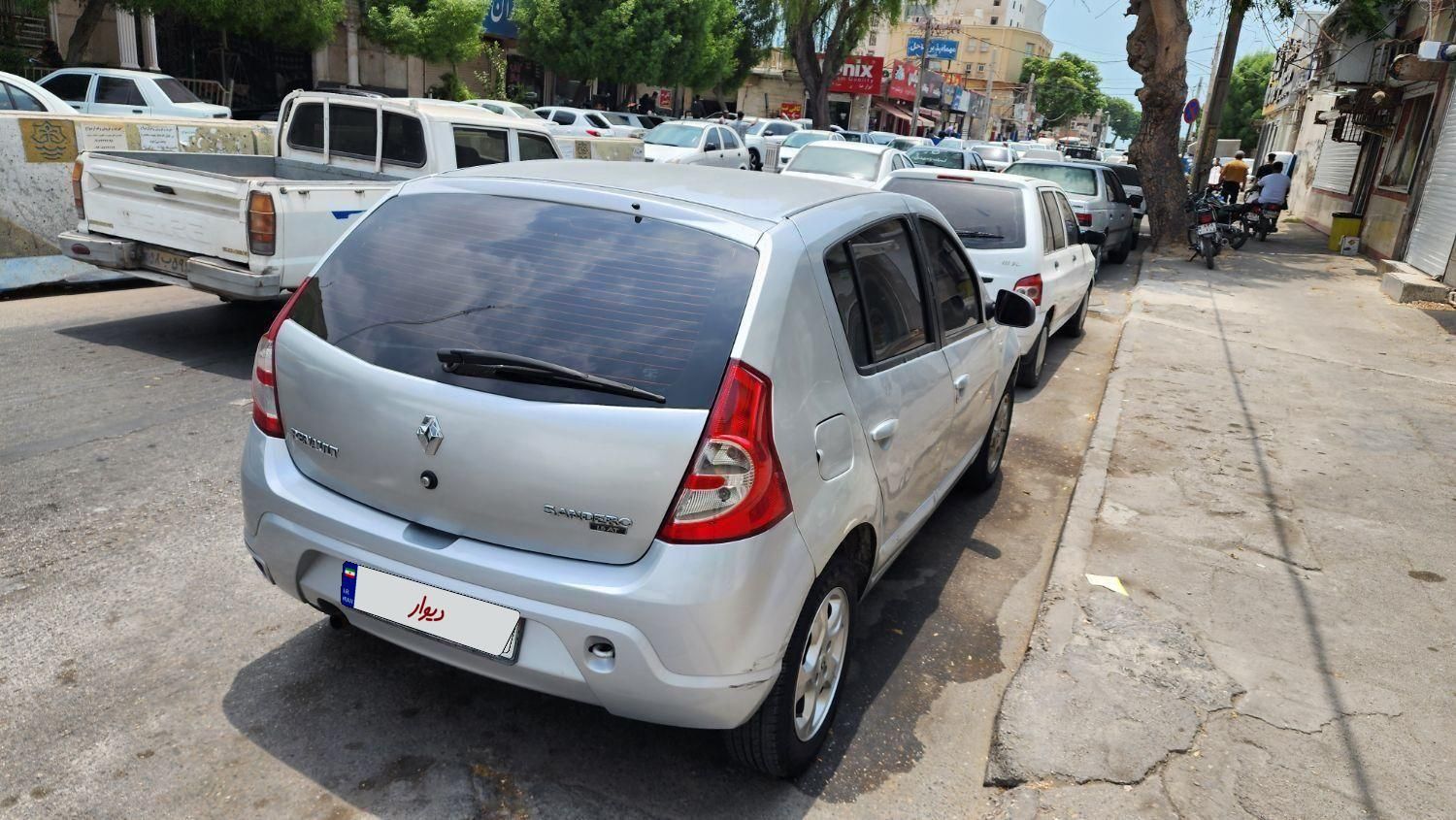 رنو ساندرو اتوماتیک - 1395