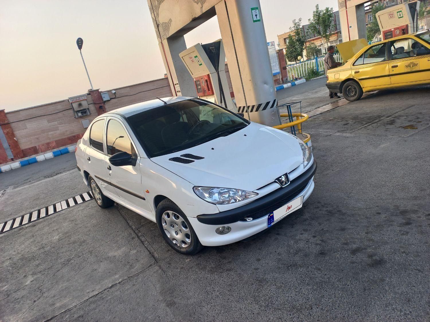 پژو ۲۰۶ صندوق دار v8 - 1391