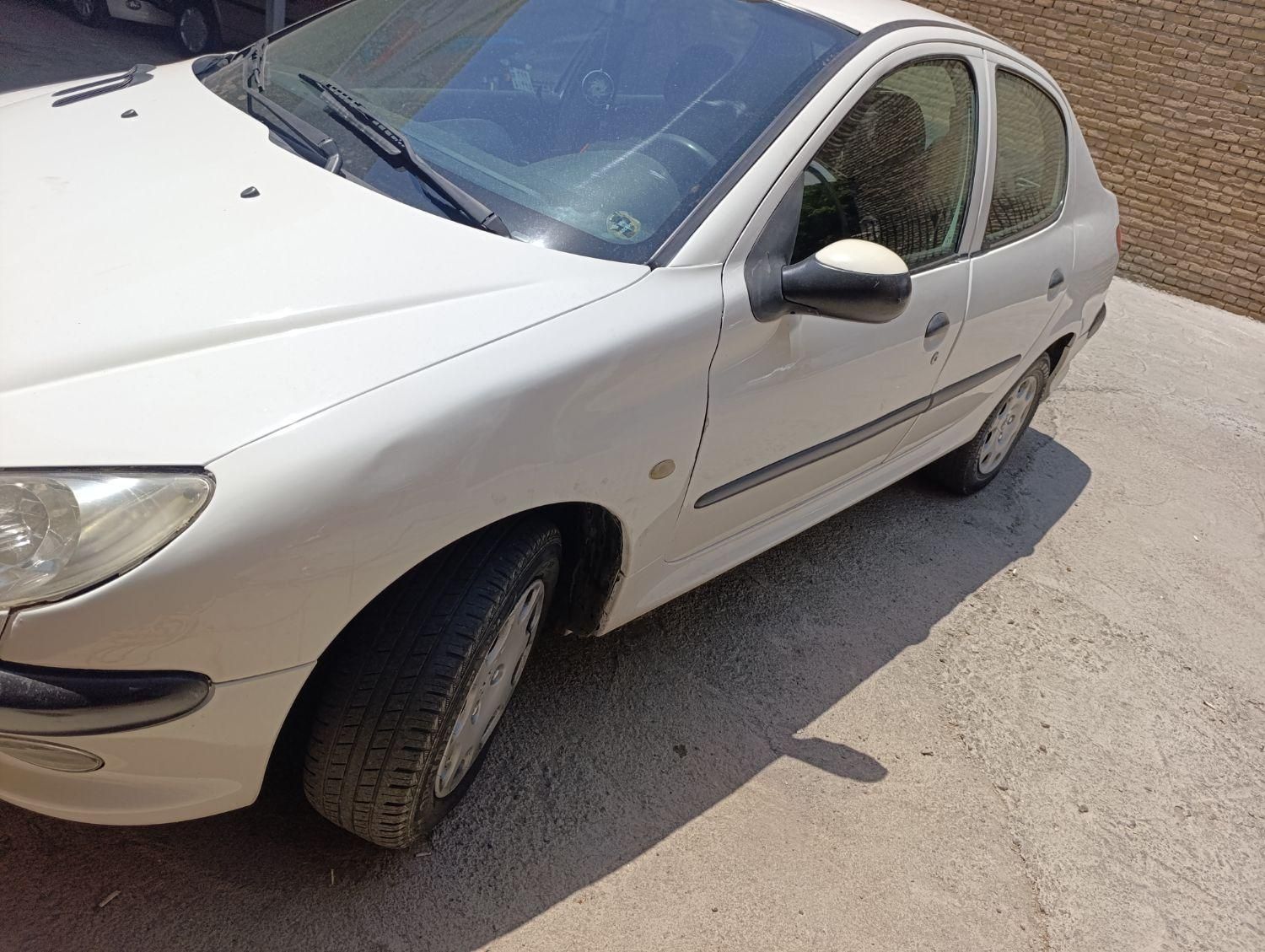 پژو ۲۰۶ صندوق دار v8 - 1393