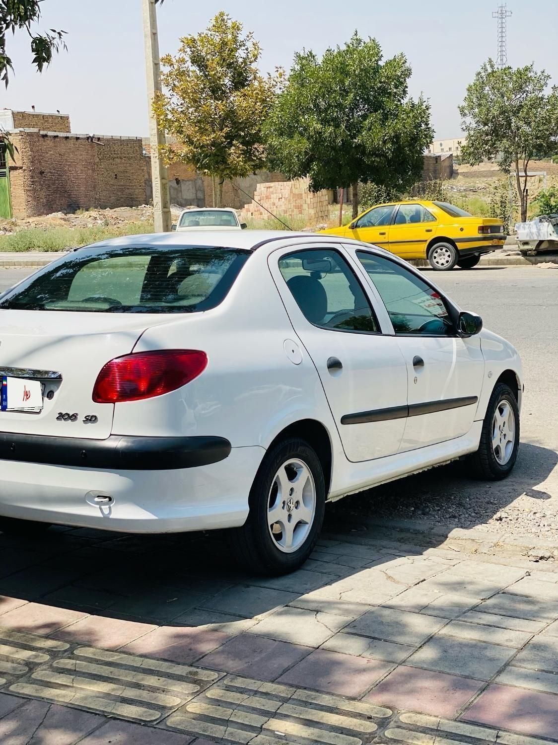 خودرو پژو، ۲۰۶ صندوق دار آگهی ann_19796017