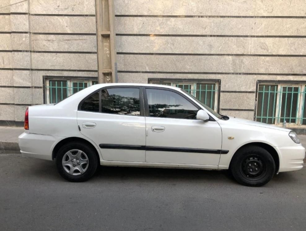 هیوندای ورنا اتوماتیک - 1389