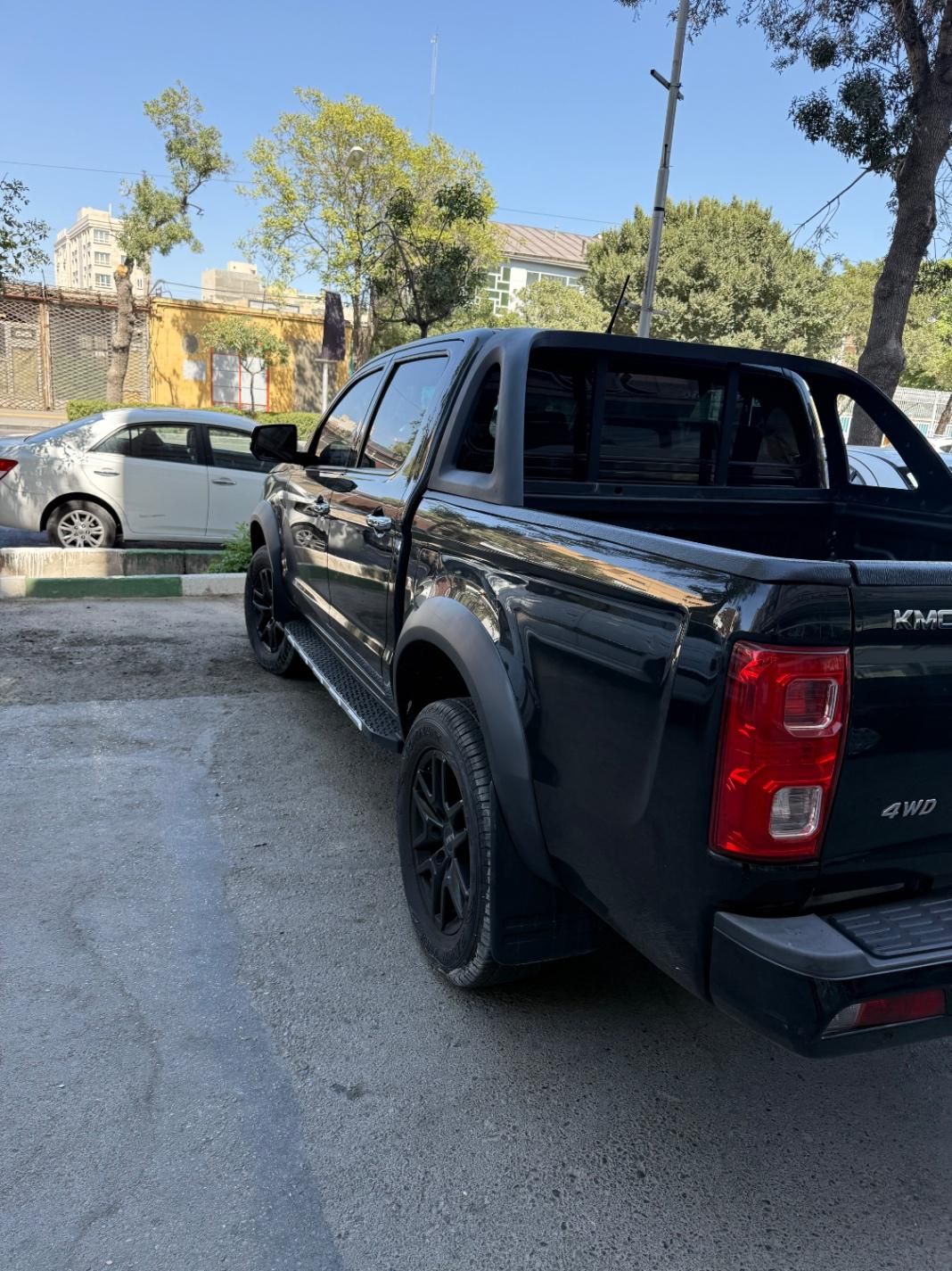 خودرو کی ام سی، T8 آگهی ann_19796115