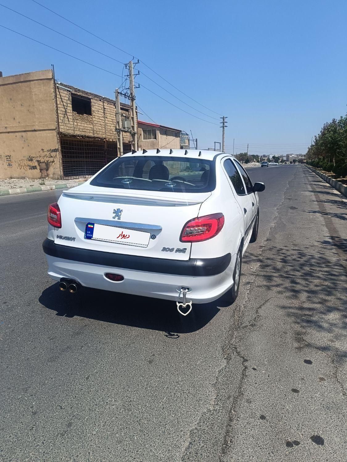 پژو ۲۰۶ صندوق دار v8 - 1391