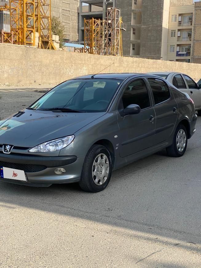 پژو ۲۰۶ صندوق دار v8 - 1396