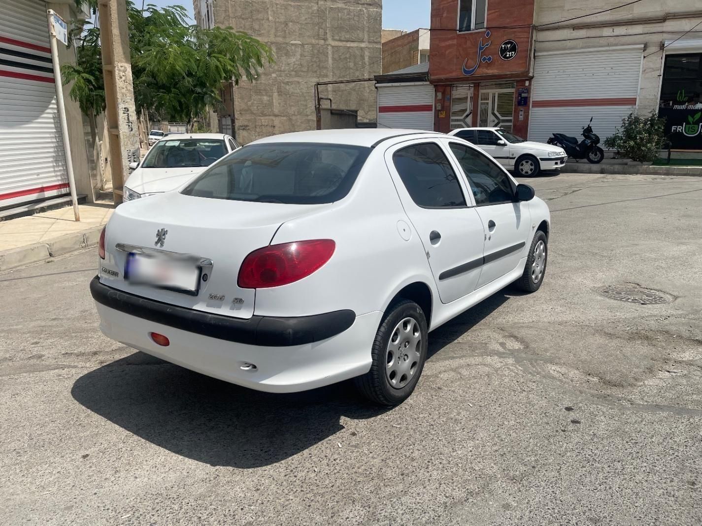 پژو ۲۰۶ صندوق دار v8 - 1394
