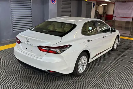 تویوتا کمری GLX - 2024