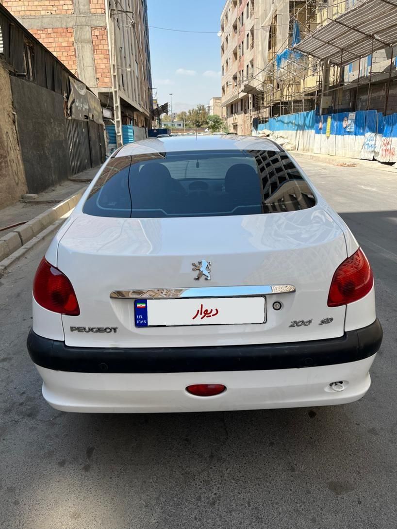 پژو ۲۰۶ صندوق دار v8 - 1397