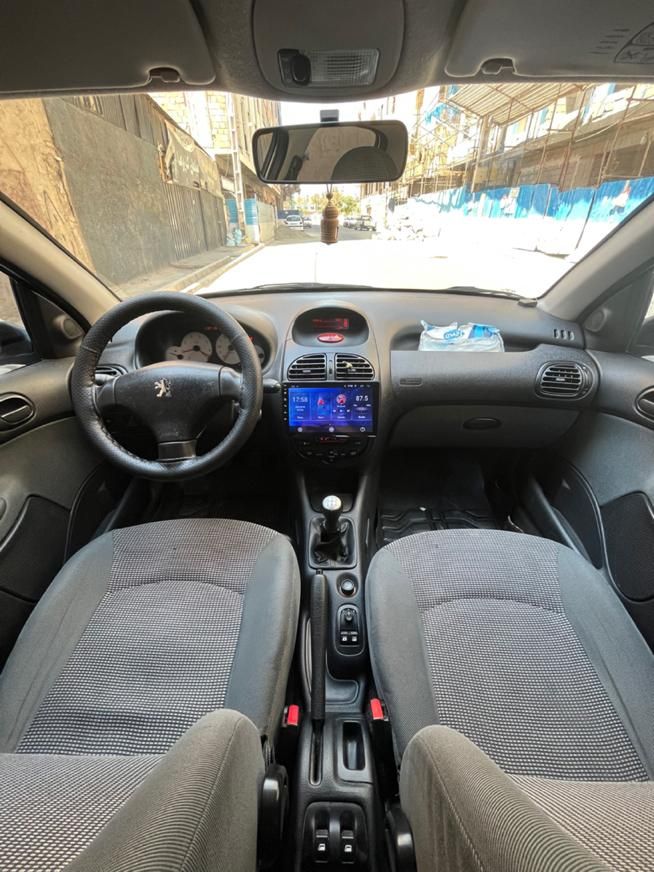 پژو ۲۰۶ صندوق دار v8 - 1397
