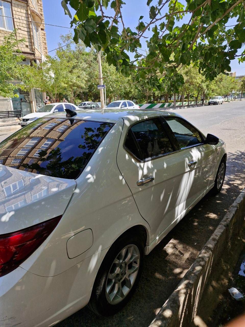 دنا پلاس توربو اتوماتیک - 1401