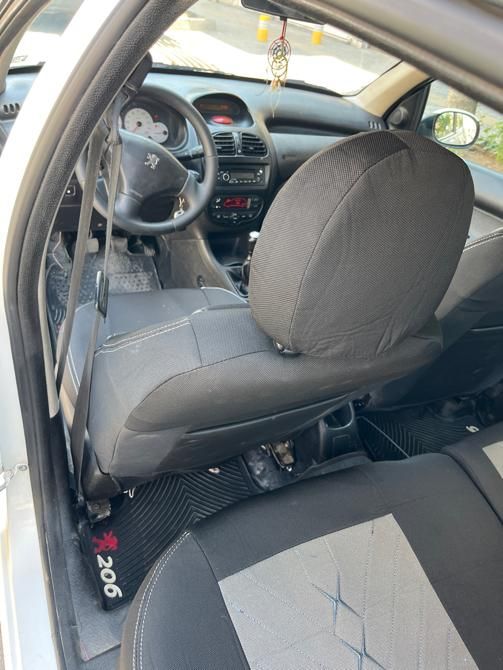 پژو ۲۰۶ صندوق دار v8 - 1390
