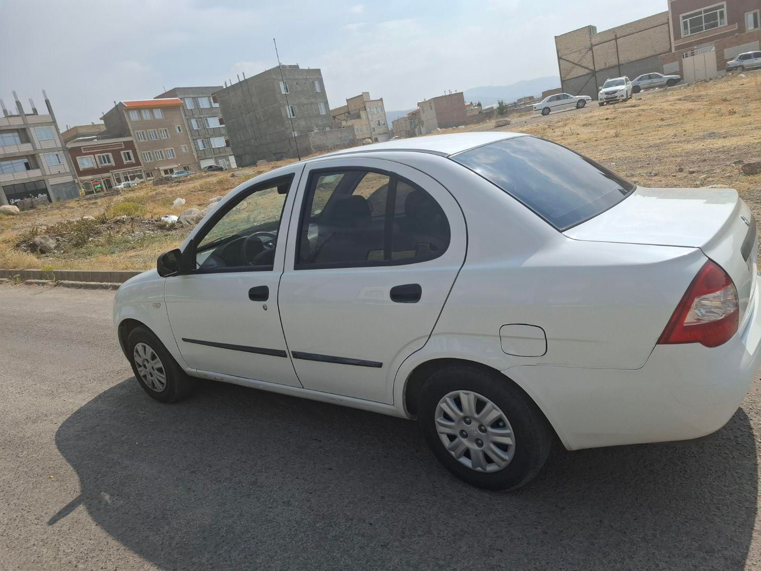 تیبا صندوق دار SX - 1400