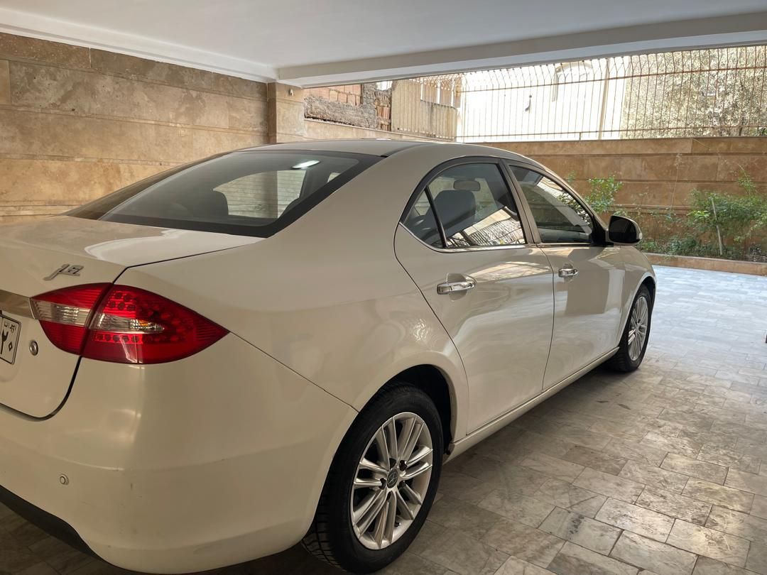 جک J5 اتوماتیک - 1395