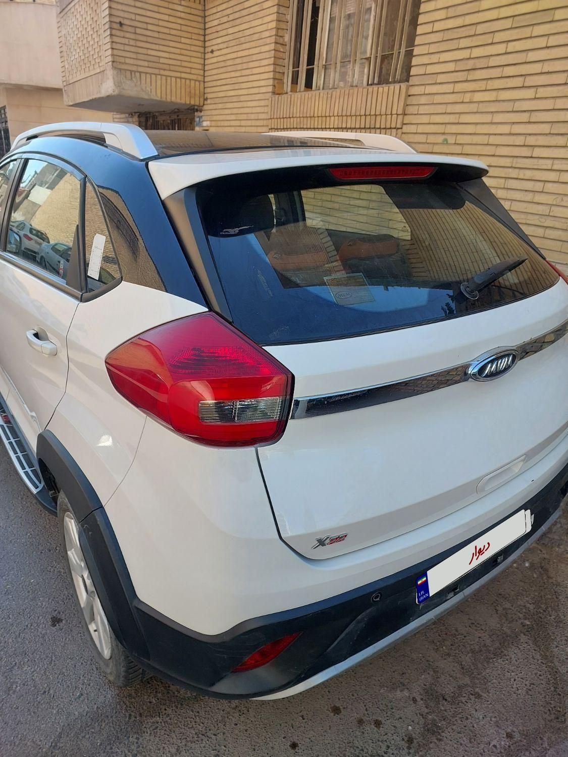 ام وی ام X22 دنده‌ای لاکچری - 1399