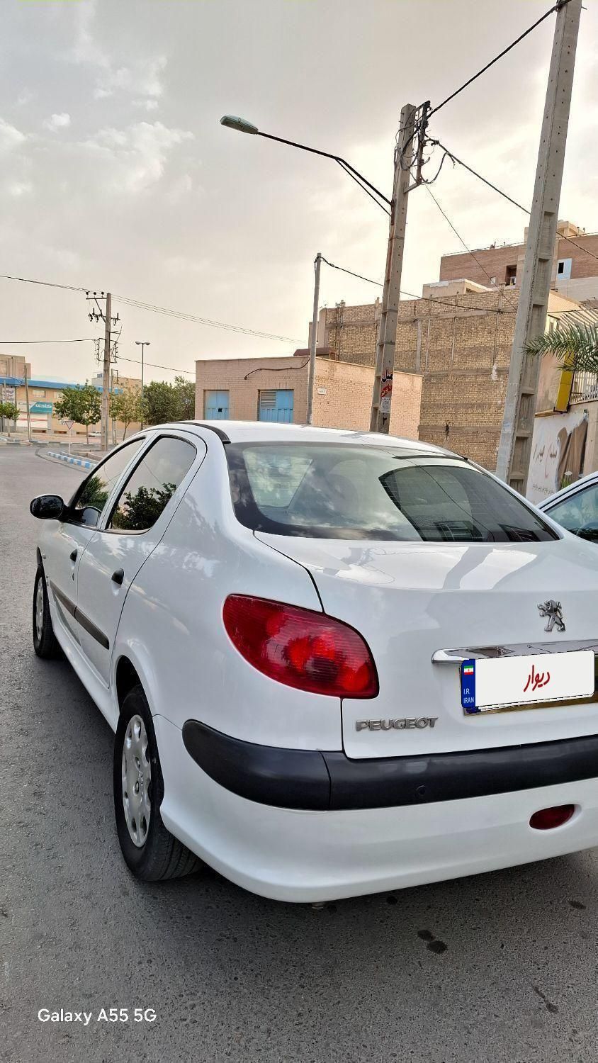پژو ۲۰۶ صندوق دار v8 - 1395