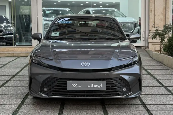 تویوتا کمری LE هیبرید - 2025
