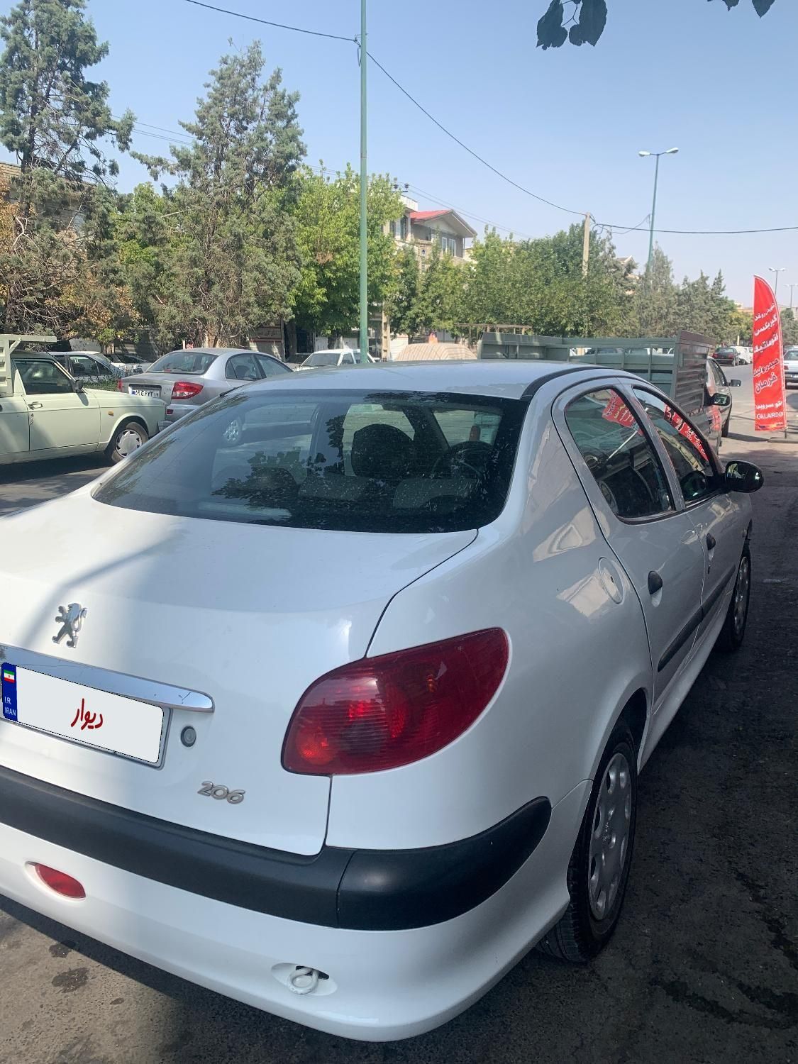 پژو ۲۰۶ صندوق دار v8 - 1394
