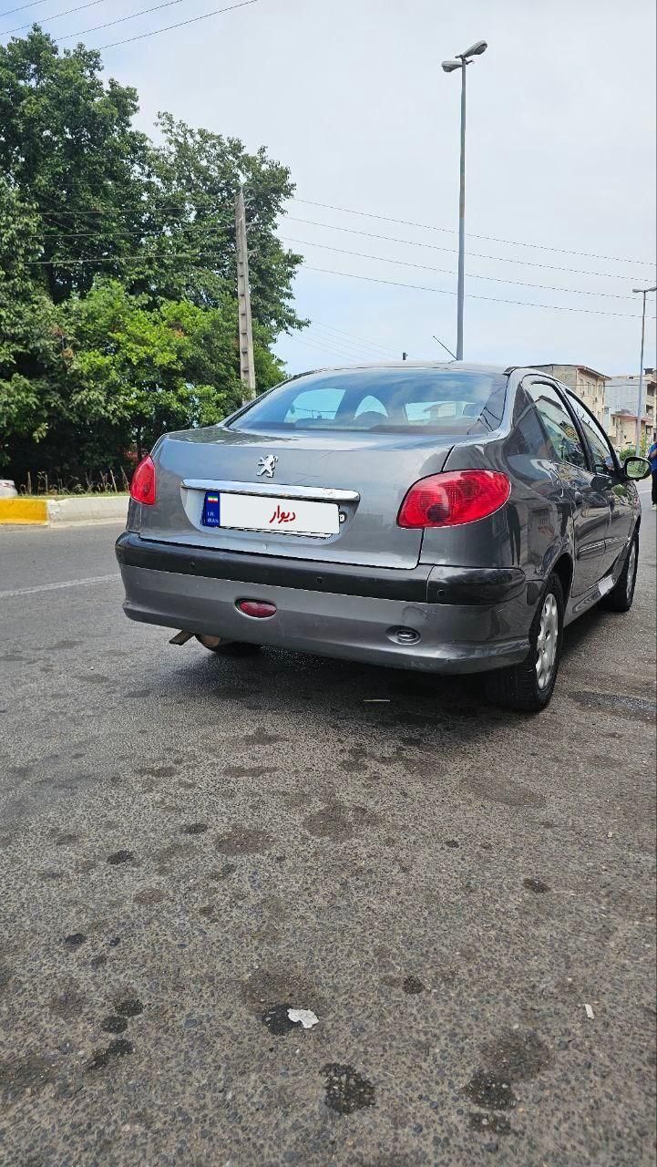 پژو ۲۰۶ صندوق دار v8 - 1386