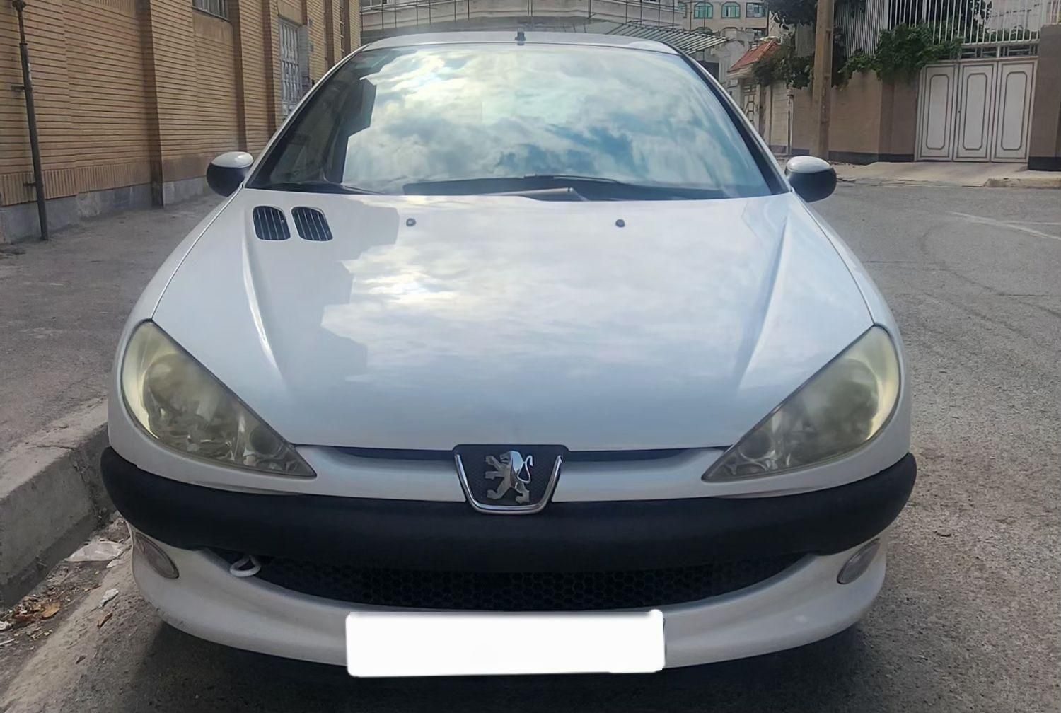 پژو ۲۰۶ صندوق دار v8 - 1392