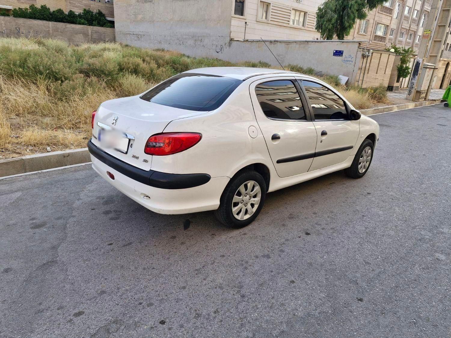خودرو پژو، ۲۰۶ صندوق دار آگهی ann_19799157
