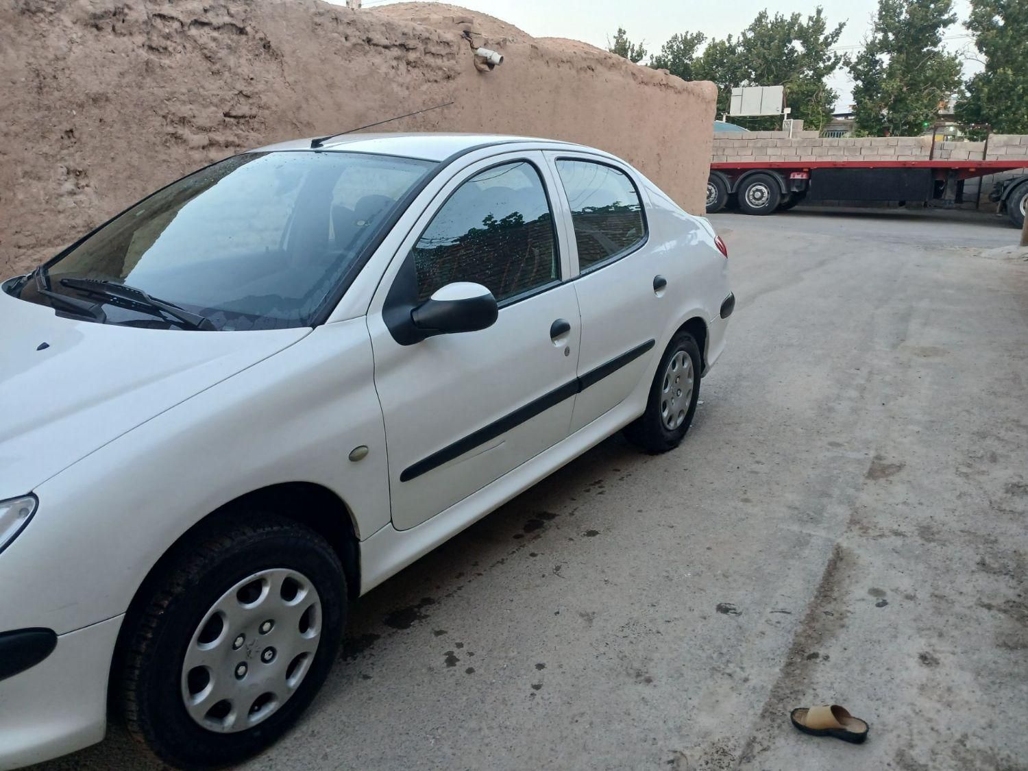 پژو ۲۰۶ صندوق دار v8 - 1399