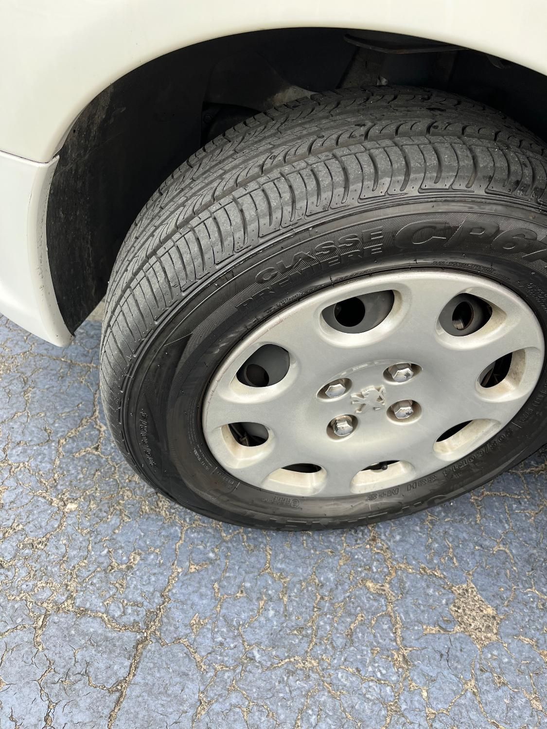 پژو ۲۰۶ صندوق دار v8 - 1395