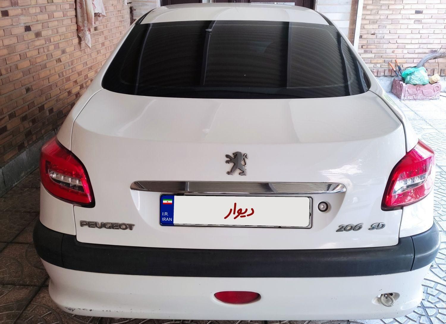 پژو ۲۰۶ صندوق دار v8 - 1392