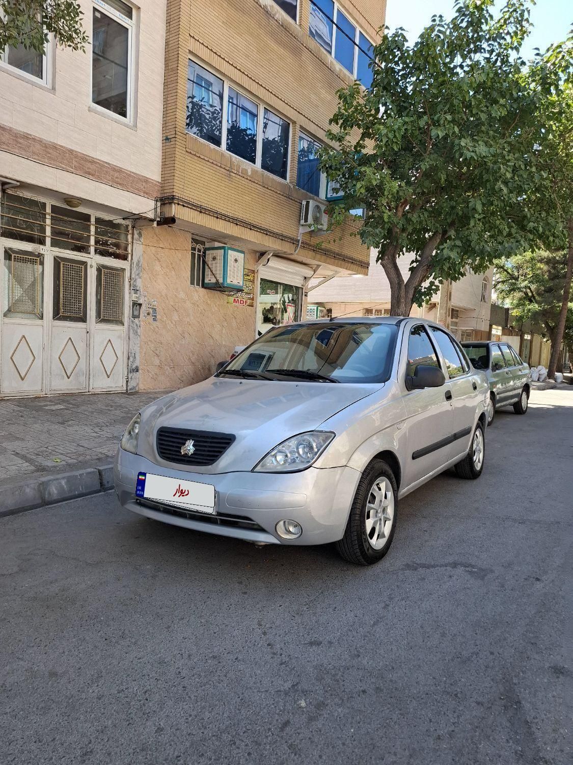 تیبا صندوق دار SX - 1392