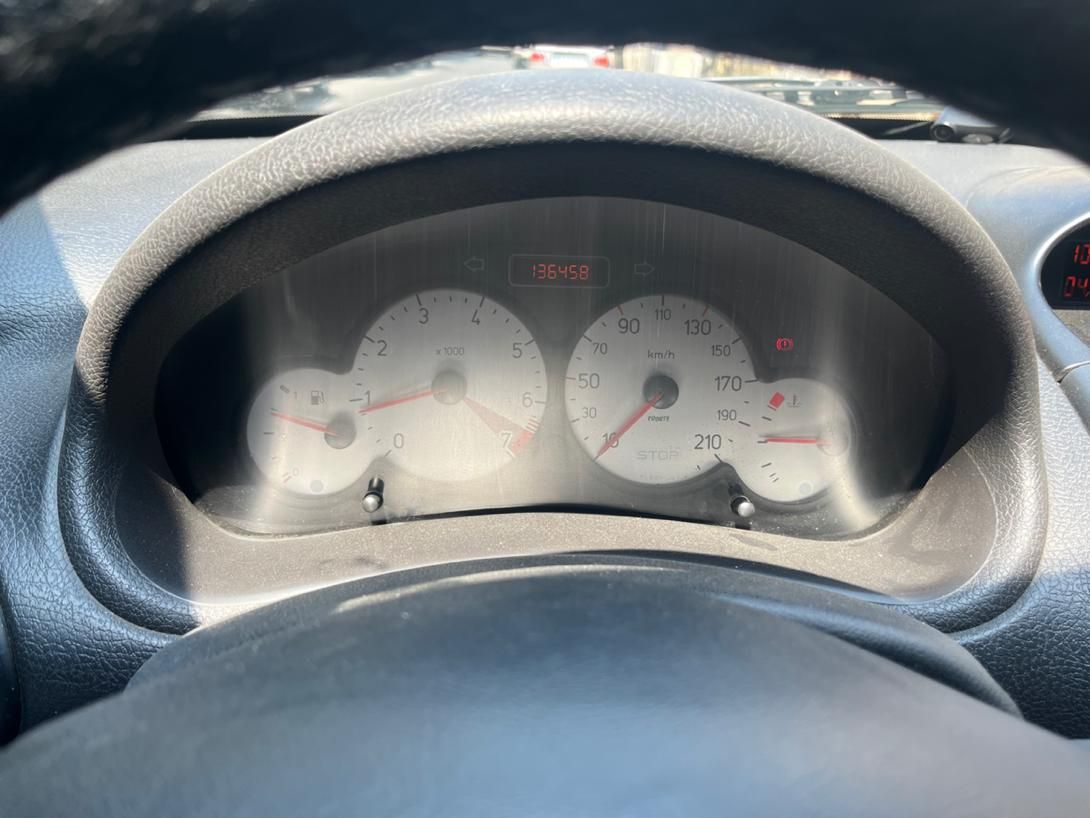 پژو ۲۰۶ صندوق دار v8 - 1393