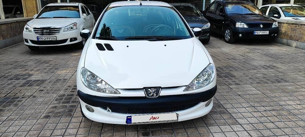 پژو ۲۰۶ صندوق دار v8 - 1394