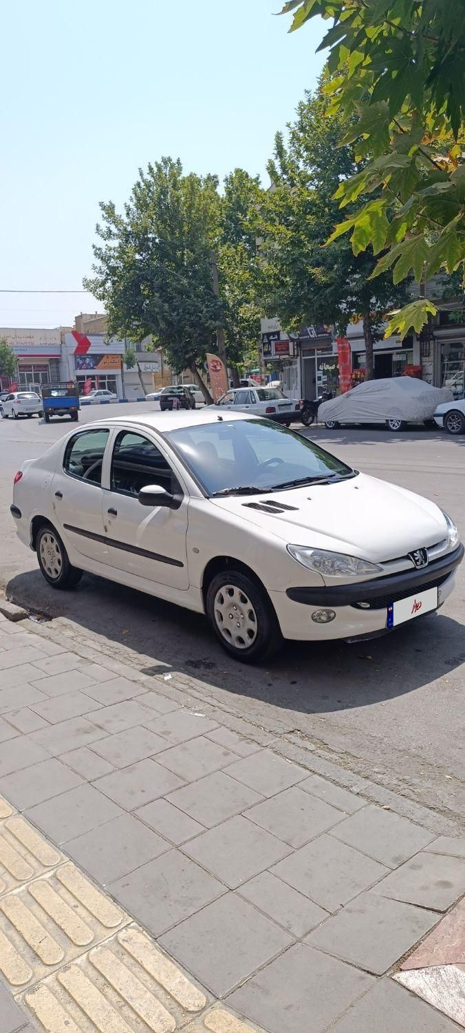 پژو ۲۰۶ صندوق دار v8 - 1394