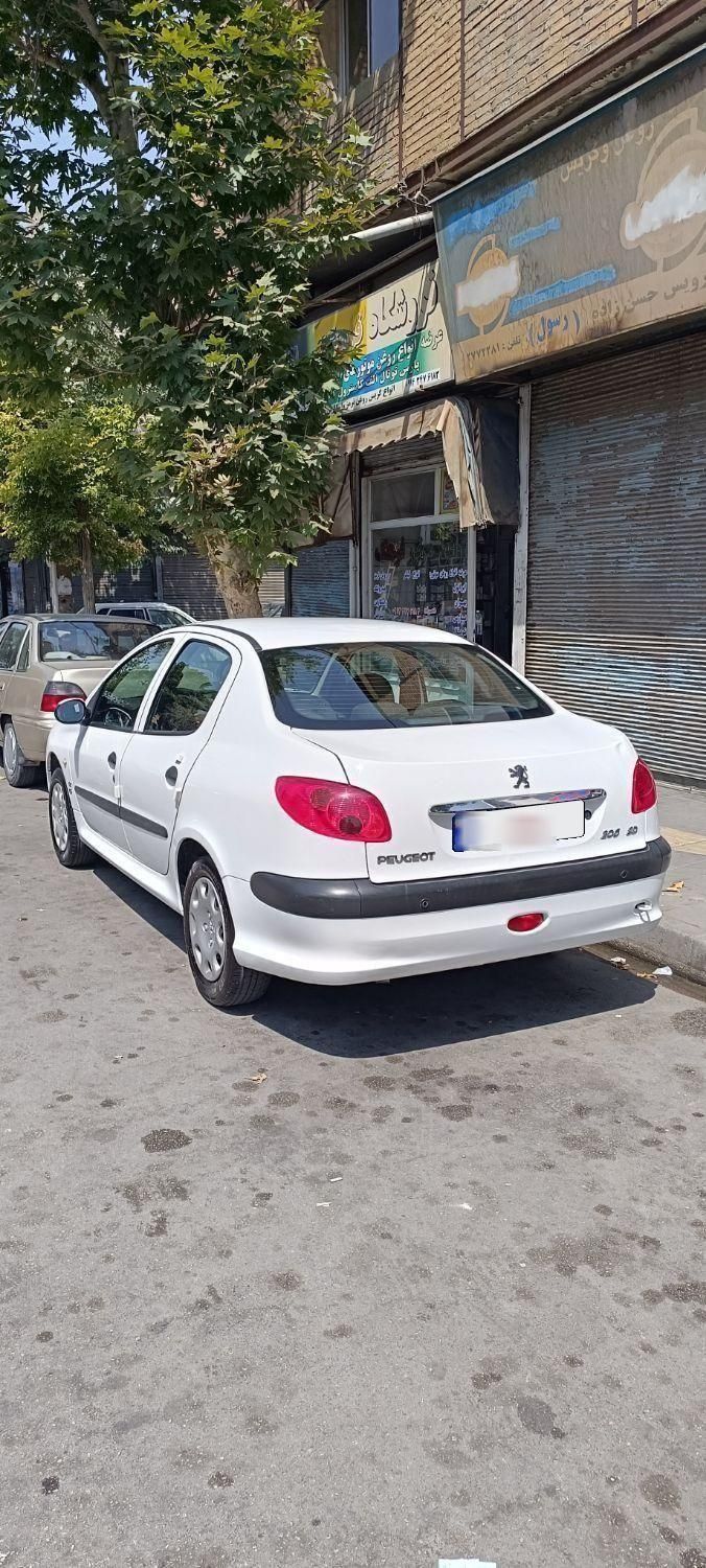 پژو ۲۰۶ صندوق دار v8 - 1394
