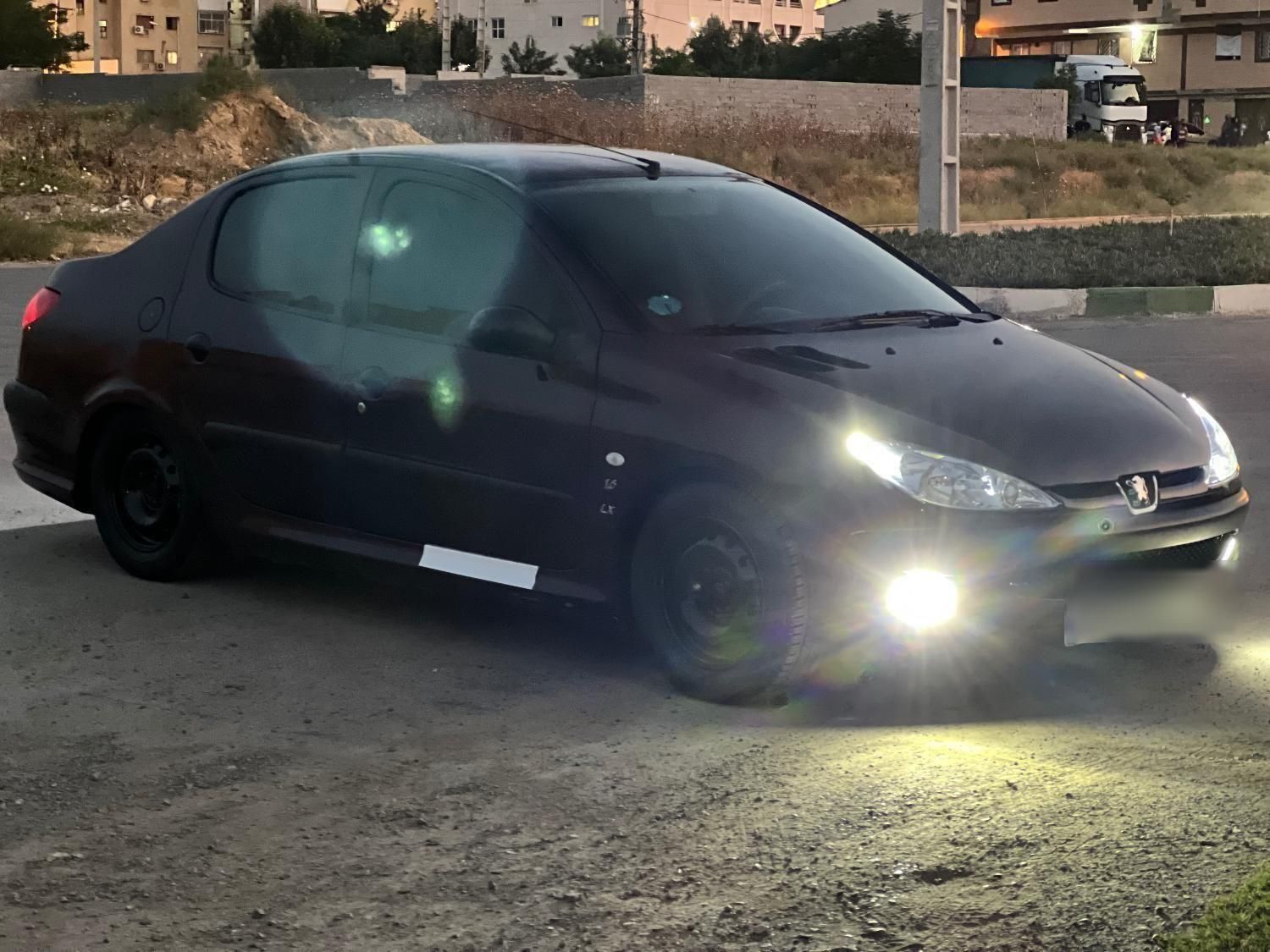 پژو ۲۰۶ صندوق دار v8 - 1391