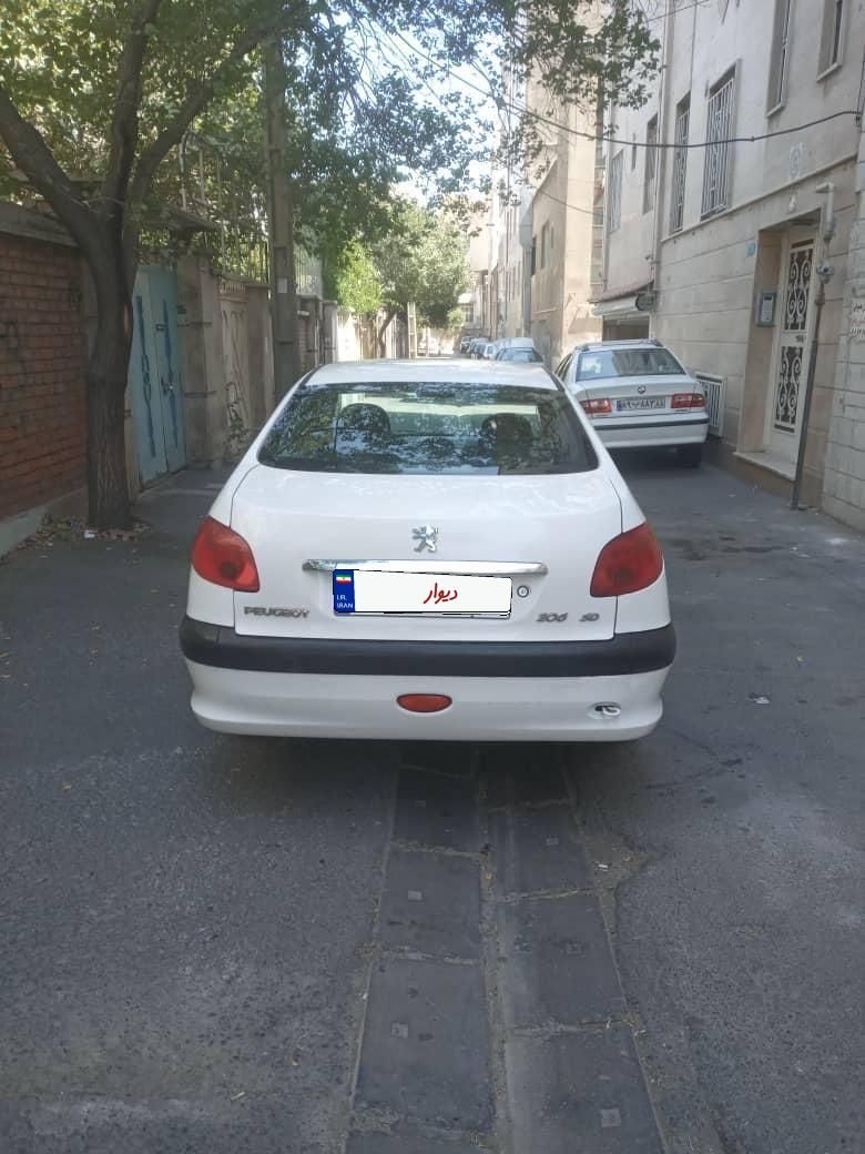پژو ۲۰۶ صندوق دار v8 - 1395