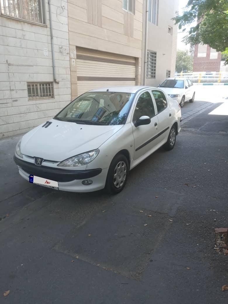 پژو ۲۰۶ صندوق دار v8 - 1395