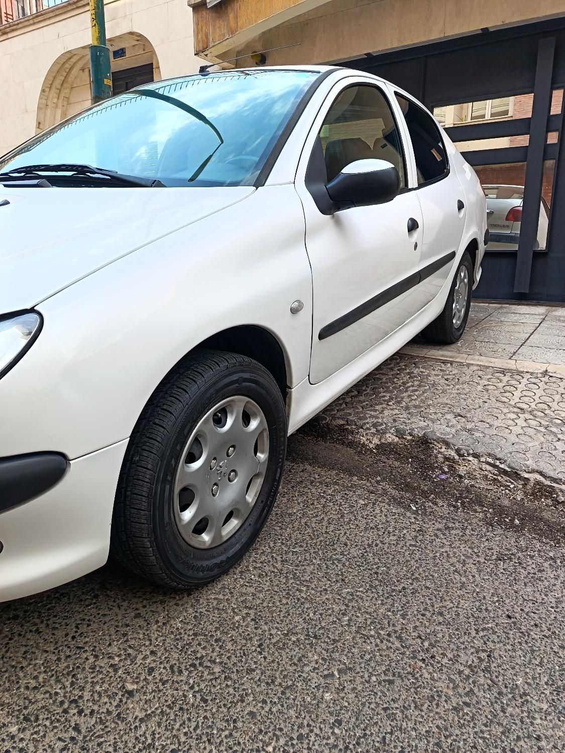 پژو ۲۰۶ صندوق دار v8 - 1395