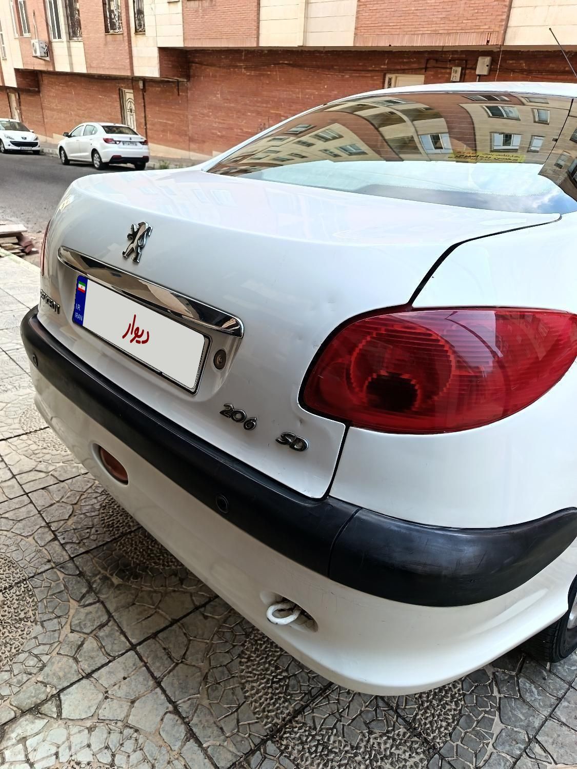 پژو ۲۰۶ صندوق دار v8 - 1395