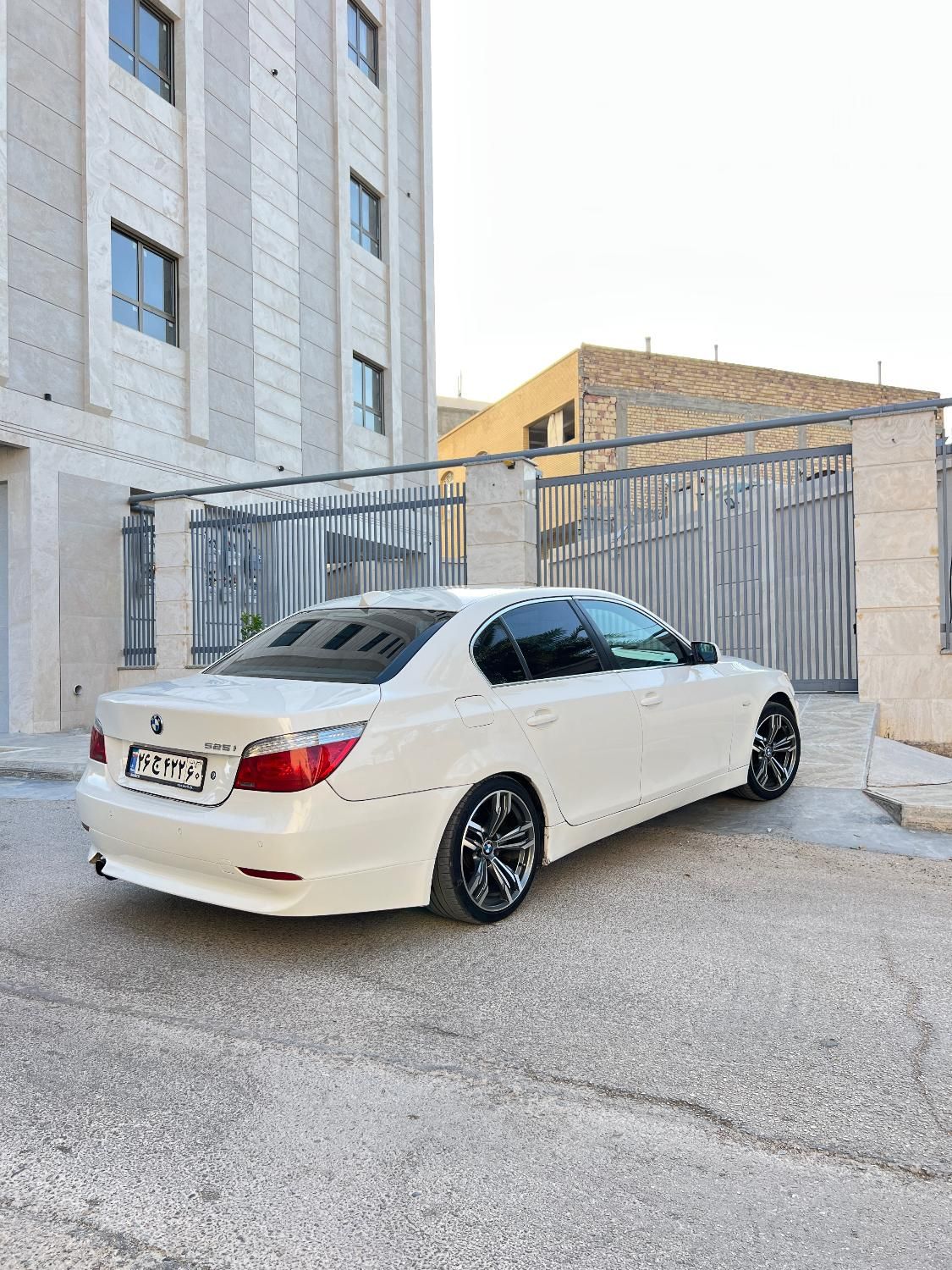 ب ام و سری 5 520i - 2007