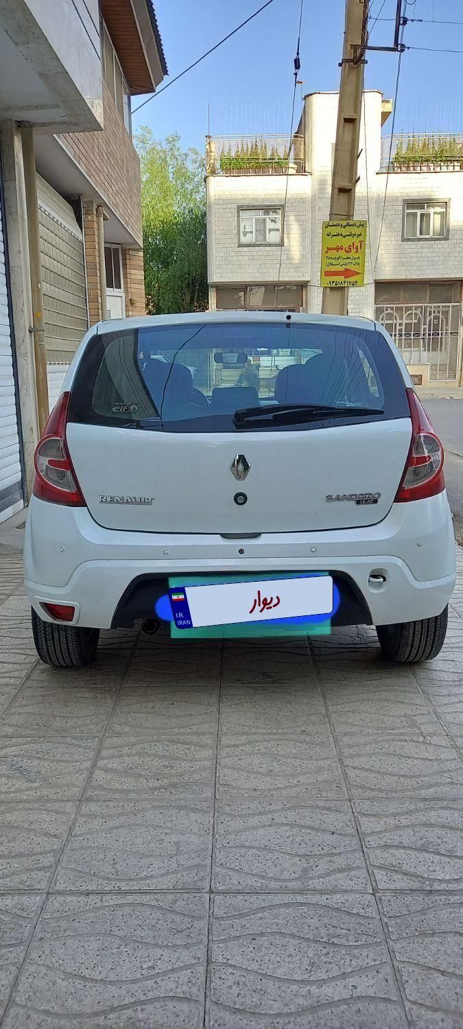 رنو ساندرو اتوماتیک - 1396