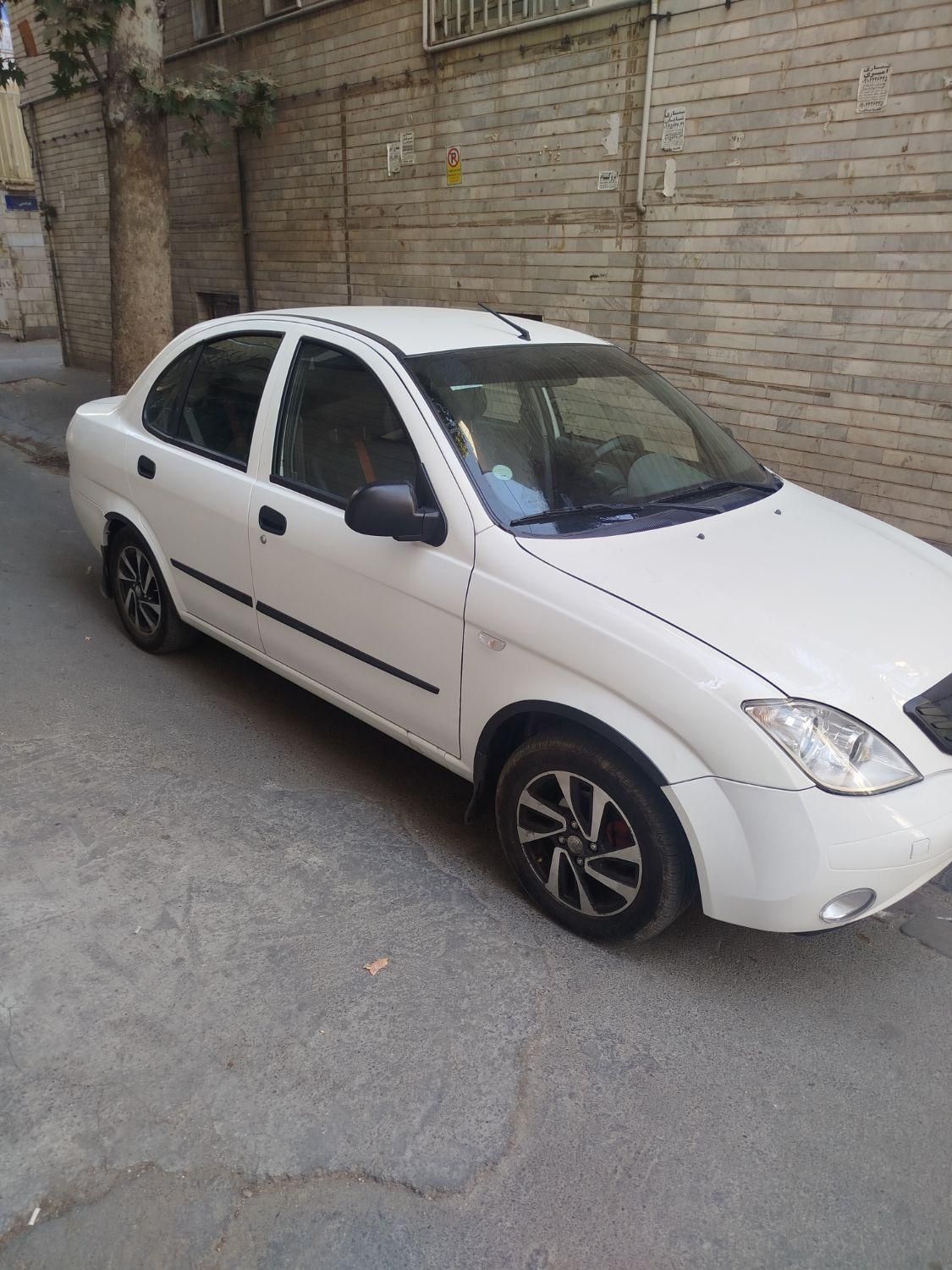 تیبا صندوق دار SX - 1400