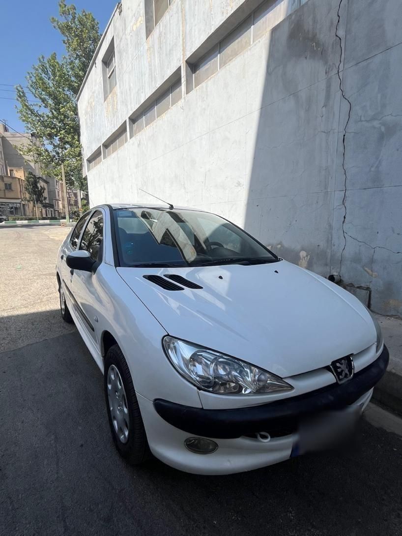 پژو ۲۰۶ صندوق دار v8 - 1392