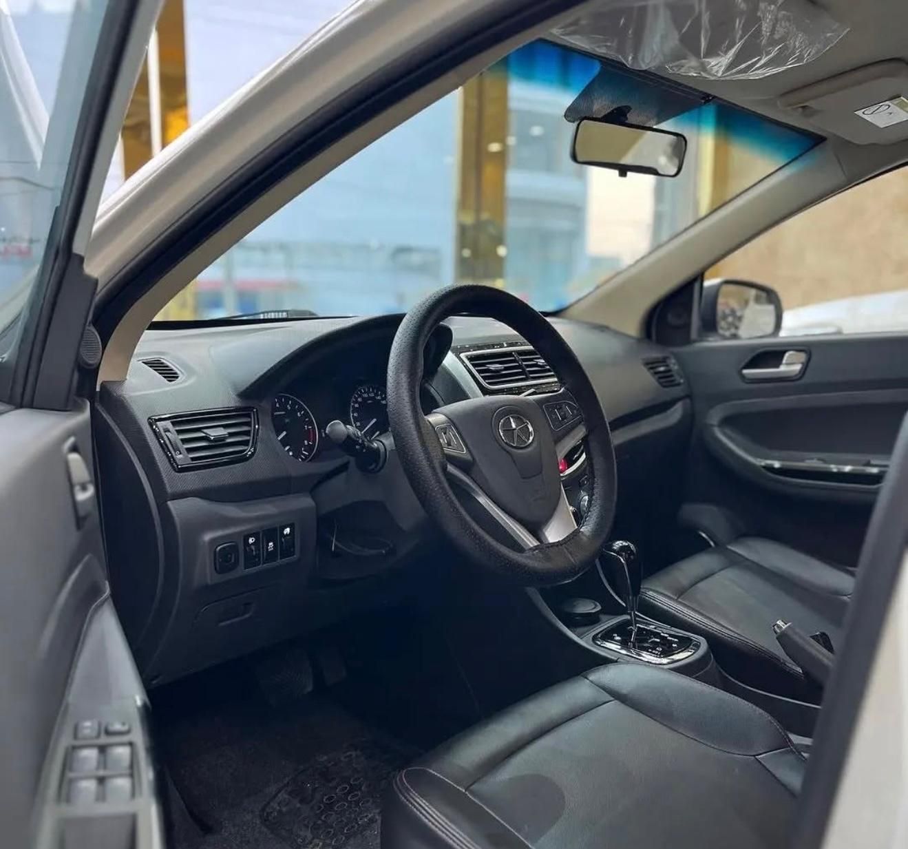 جک J4 اتوماتیک ساده - 1404