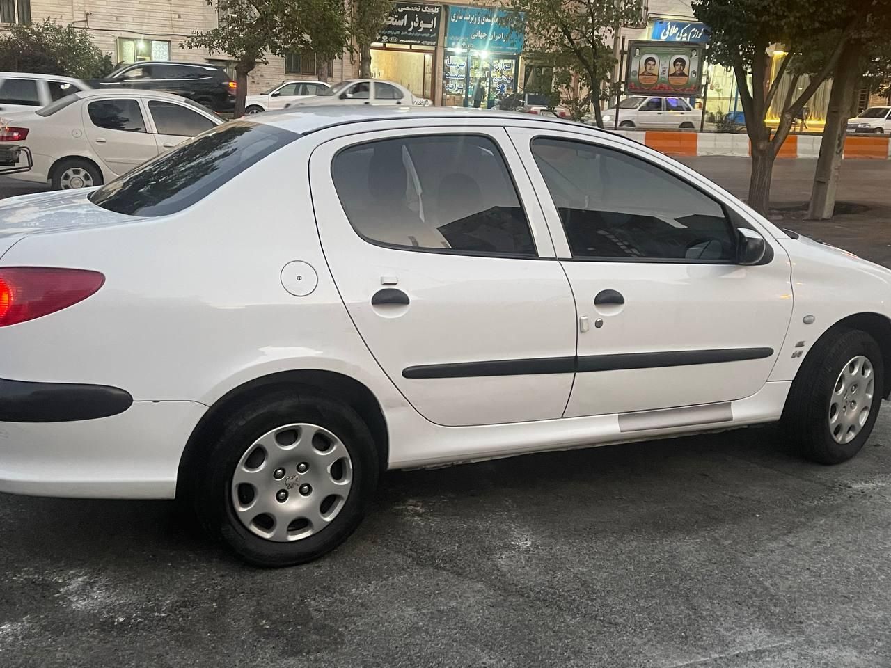 پژو ۲۰۶ صندوق دار v20 - 1390